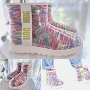 UGG Classic Clear Mini Pixelate Boots Girls Size 2 MSRP: $160.00